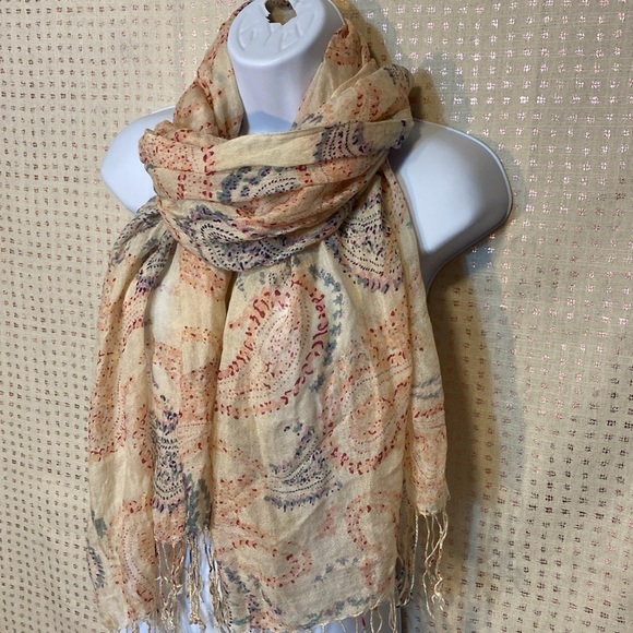 Pastel Paisley Woven Lightweight Scarf Cream/pink/blue/purple - Picture 4 of 4